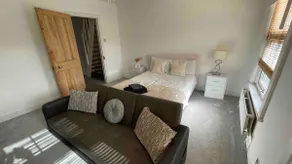 A lovely Three bedroom house in Windsor - Image 3