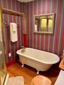 The Carriage House in Historic Fitzwilliam - Image 3