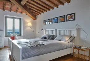 LA TORRE, AN EAGLE NEST ABOVE THE TUSCANY LANDSCAPE - Image 5