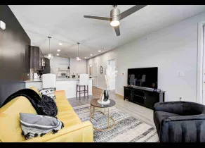 BEAUTIFUL 1BDR APARTMENT W/ KING BED - Image 5