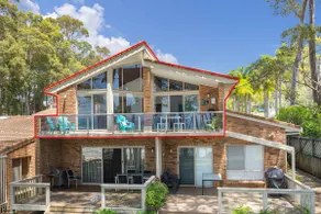 ⁕Absolute Beachfront Penthouse - Denhams Beach - Image 5
