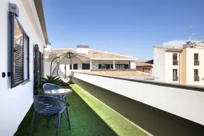 Granada Cathedral Penthouse ( with parking) - Image 2