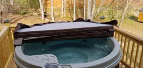 Lazy Bear- quaint, cozy, Hot Tub, Wi-Fi, Motorbike - Image 2