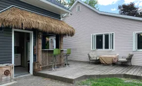 Luxury Cottage with Tikki Hut - Image 2