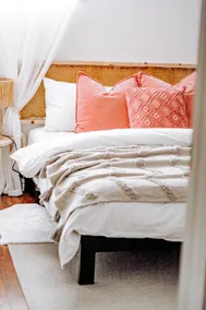 Beach Vibes Hideaway | Warm & Cozy Retreat - Image 2