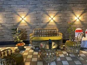 Fully furnished luxury apartment in prime location - Image 2