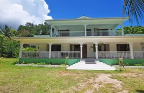 Petie Baie Superior Villa - Image 2