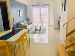2 LEVEL OCEAN VIEW PENTHOUSE 2 bdrm/1 bath - Image 2