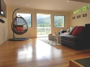 Top location. Walk to shops, river. Modern comfort - Image 5