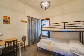 Spacious 5BR with Fenced Backyard - Image 4