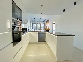 Luxury Apartment with private hot tub - Image 5
