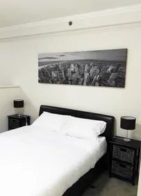 Comfortable Studio Apartment, opposite RNSH - Image 5