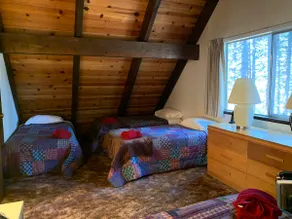 Classic Tahoe Chalet in The Woods SPRING SPECIAL!! - Image 3