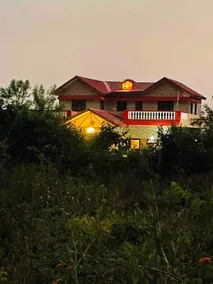Viva Villa - Image 3