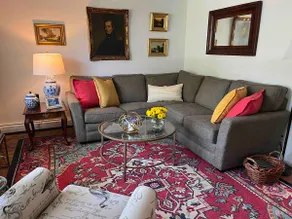 Cozy Saratoga Cottage - Image 2