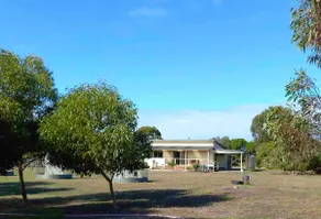 Aggies is a 2 bedroom cottage in a semi rural part of Goolwa. Close to the river - Image 2
