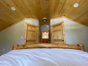 Fish Creek Cabin - Image 2
