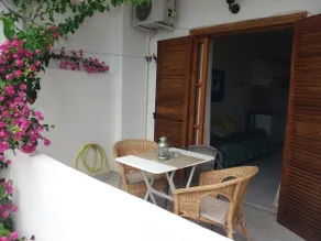 apartment in poros - Image 4