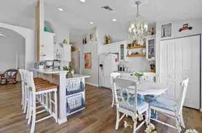 Coastal Style Retreat - Image 5