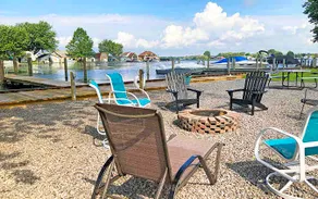 Lakefront 1 Bedroom Apt - Boat Dock & Fishing - Image 2