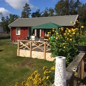 New guesthouse by lake. City 7 km away. No pets. - Image 2