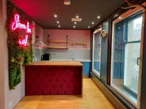 Luxury central Newcastle apartment, sleeps 8 - Image 3