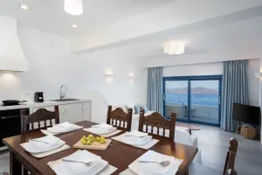 Private Caldera Villa | Escape the Crowds - Image 5