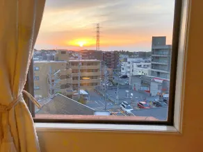 2-minute walk from the station! Excellent access to Narita Airport and Makuhari Messe! - Image 5
