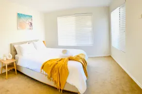 2 Bedroom coastal unit. - Image 4