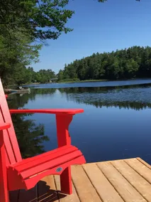 Newly renovated four bedroom Muskoka cottage - Image 2