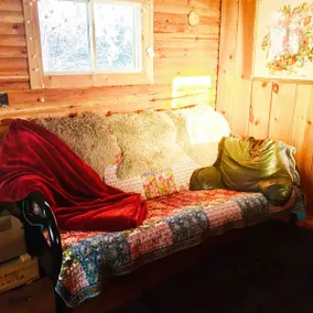 Northern Lake Cabin - Image 4