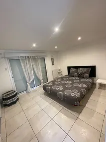 3-Bedroom Ground-Floor Apartment Near Eurexpo, Saint-Priest - Image 3
