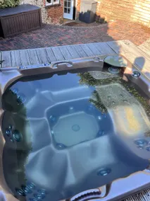 Winter countryside escape with hot tub - Image 2