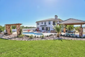 Valencia Way Wine Country estate- New Pool/Spa - Image 2