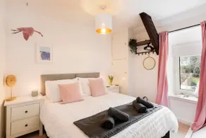 Nomi Homes*Exeter*Topsham*BEACH *Exmouth*Sleeps 5 - Image 4