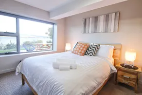 Haven House - River Edge Apartment - Image 3