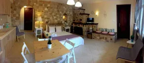 Stone house next to the Golden Beach - Image 3