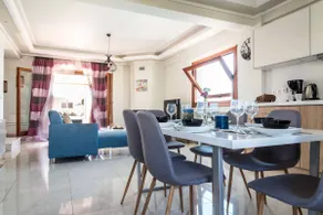 Leo - Unique Glyfada Apartment - Image 3