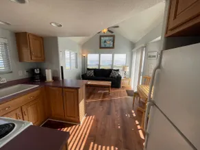 Eagle Bay Lodging - Sportsman's Cabin - Image 3