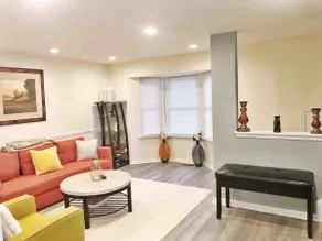 Modern/Spacious 3 B/rms-2.5 Baths-Silver Spring. - Image 3