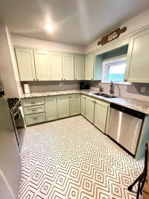 Just like HOME! Comfy KING bed, REMODELED! CLEAN! - Image 5