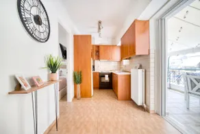 Chic Apartment near Acropolis - Image 5