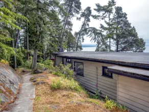 Oceanfront West Coast Vacation Home-Surfside Cottage with hot tub - Image 5