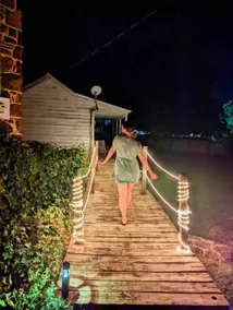 Adorable guest house with pool - Image 5