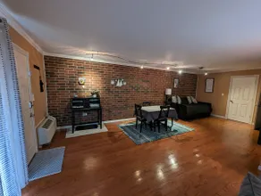 Quaint, quiet condo minutes from Lake Geneva - Image 5