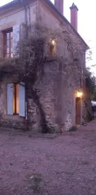 cottage with pool - Image 3