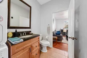 Cozy 1 bdr/1br near downtown - Image 3