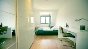 luxury DesignCiTY-STUDiO 42m² HomeOffice 100%green - Image 4