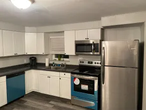 Contemporary and beautiful 1 bedroom unit - Image 5