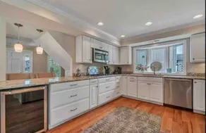 *Cozy Home Right on Cosey Beach * - Image 3